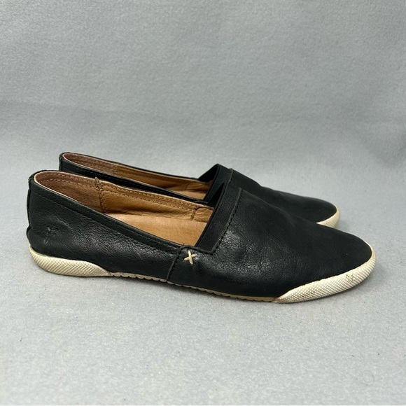 FRYE Melanie Black Italian Leather Distressed Flat Loafers Size 6M - Picture 3 of 12